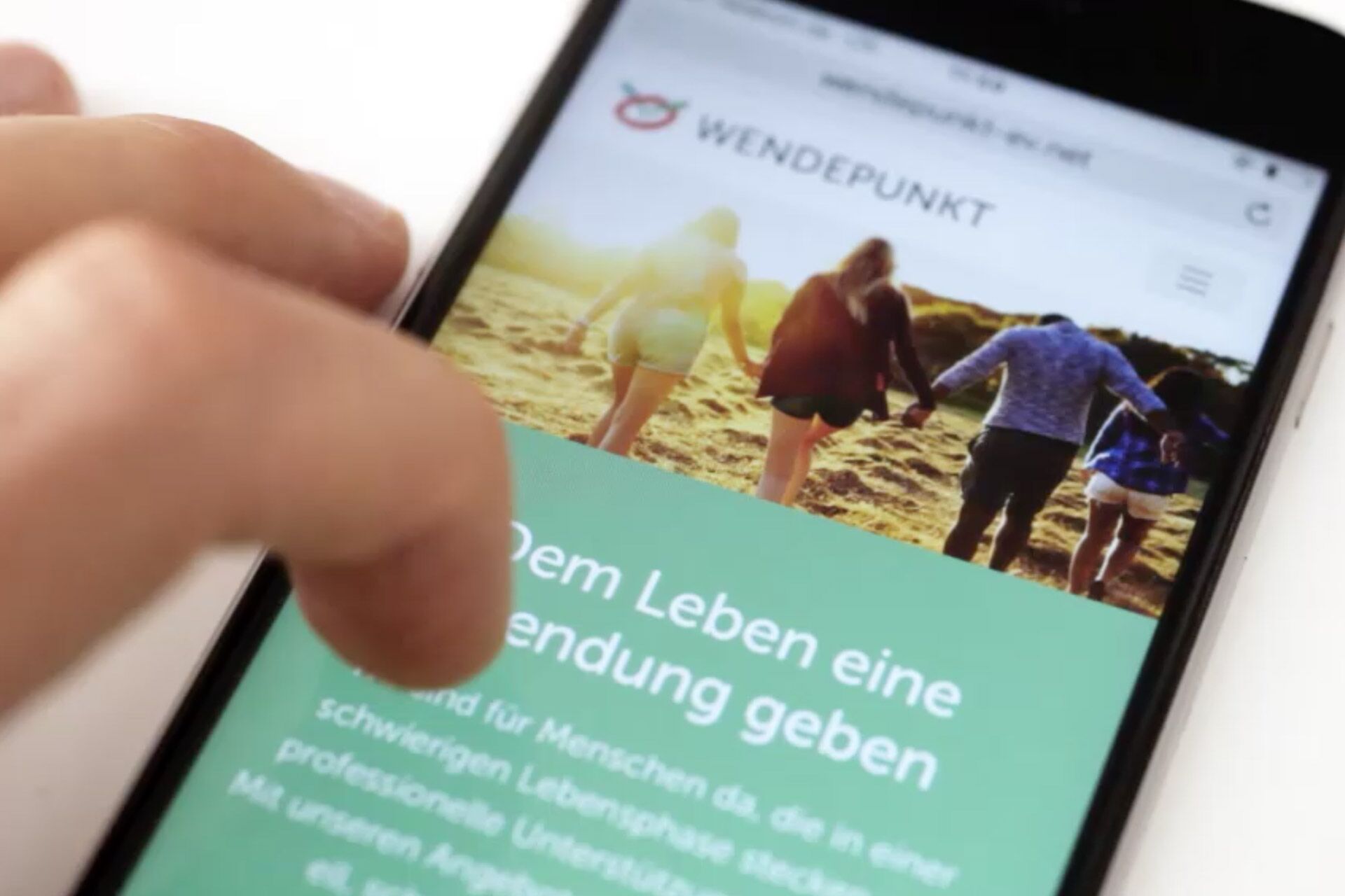 Neue Dachmarke: Mobile Ansicht der neuen Website des Wendepunkt e.V.