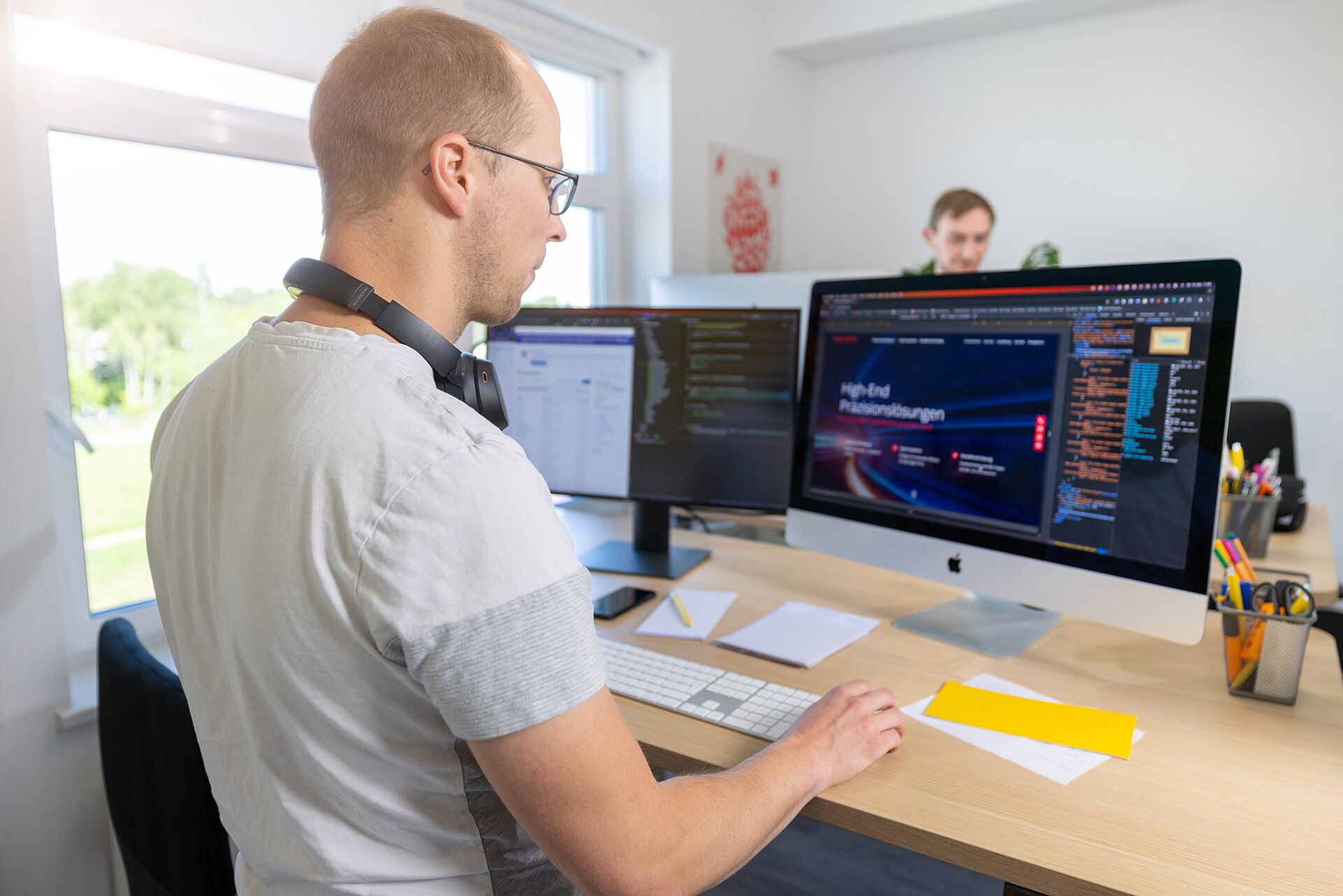 Corporate Website